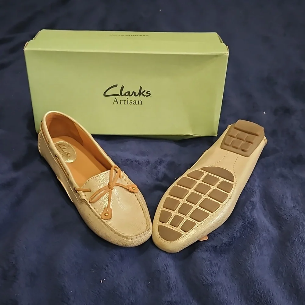Shoes - Picture 2 of 3